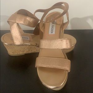 Steve Madden Girls Rose Gold Sandals